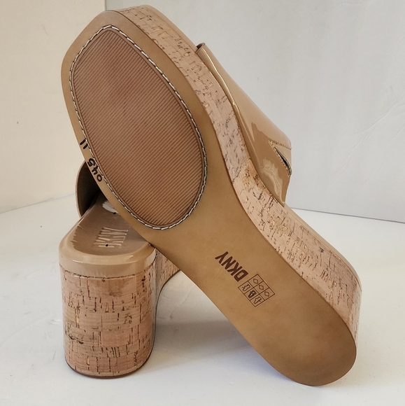 DKNY Womens Beige Patent Leather Adalira Platform Open Tote Slide Sandal Size 11 - Picture 8 of 8